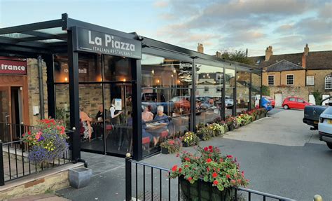 La Piazza Review .